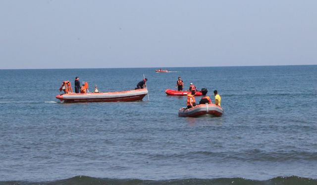 Samsun'da 2 kişinin öldüğü batan tekne bulundu, kayıp kişi aranıyor