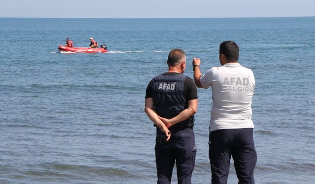 Samsun'da 2 kişinin öldüğü batan tekne bulundu, kayıp kişinin cesedine ulaşıldı (2)
