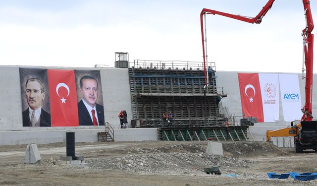 Bakan Uraloğlu: Türkiye'yi adeta yeniden inşa ettik (2)