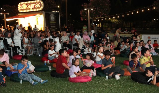 Büyükşehir'in açık hava sinema geceleri başladı