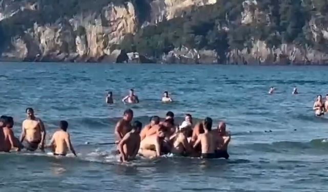 Denizde boğulan 3 kişiyi kurtarmaya çalışan emekli imam boğuldu