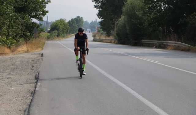 Engelli milli kayakçı, kondisyonunu korumak için başladığı bisiklet sporunda dereceler elde etti