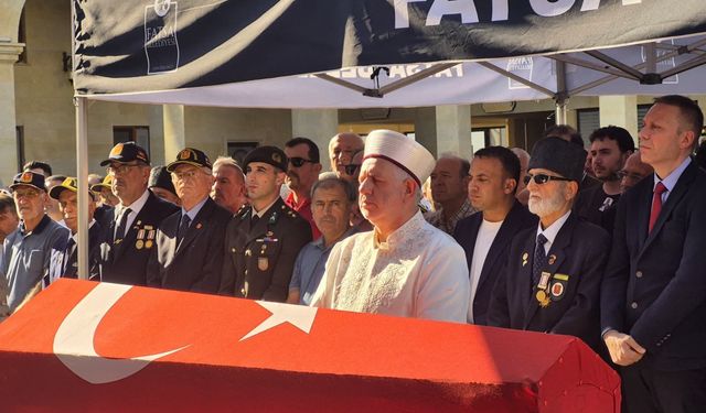 Kıbrıs Gazisi Yılmaz İyinik toprağa verildi