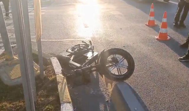 Çorum'da minibüs ile elektrikli bisiklet çarpıştı: 15 yaşındaki çocuk ağır yaralandı