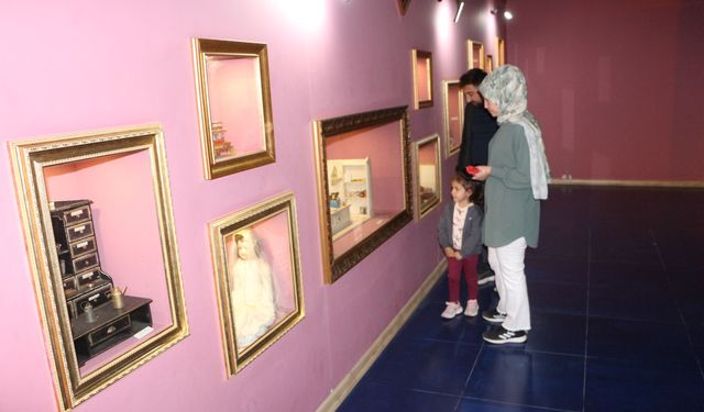 1700'lü yıllardan günümüze oyuncaklar bu müzede sergileniyor