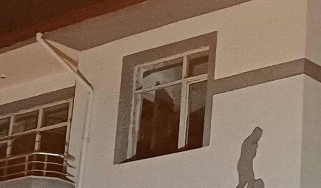 Çorum'da boş daireye tüfekle ateş açtı