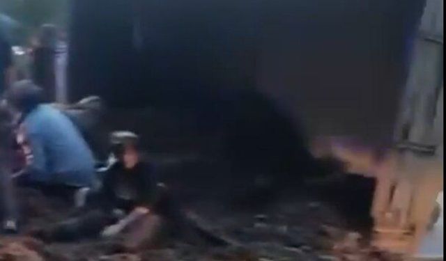 Düzce'de traktör römorku devrildi: 11 yaralı