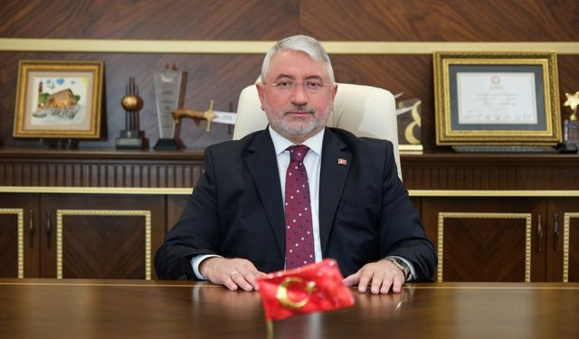 Üniversite öğrencilerine İlk harçlık Çorum Belediyesi'nden geldi