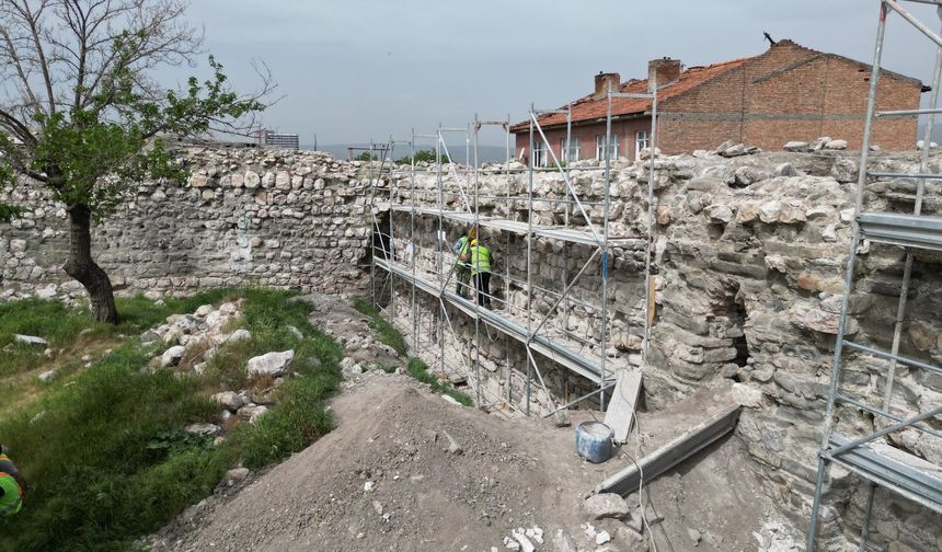 1100 yıllık Çorum Kalesi'nde restorasyon çalışmaları sürüyor