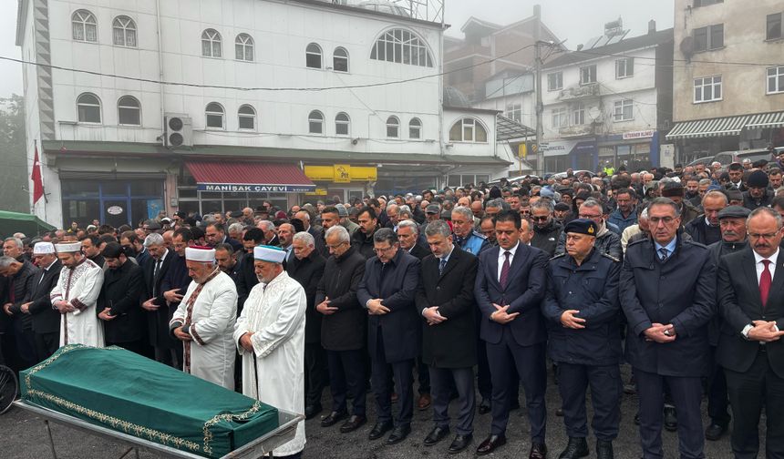 Bakan Uraloğlu, yakınının cenazesine katıldı