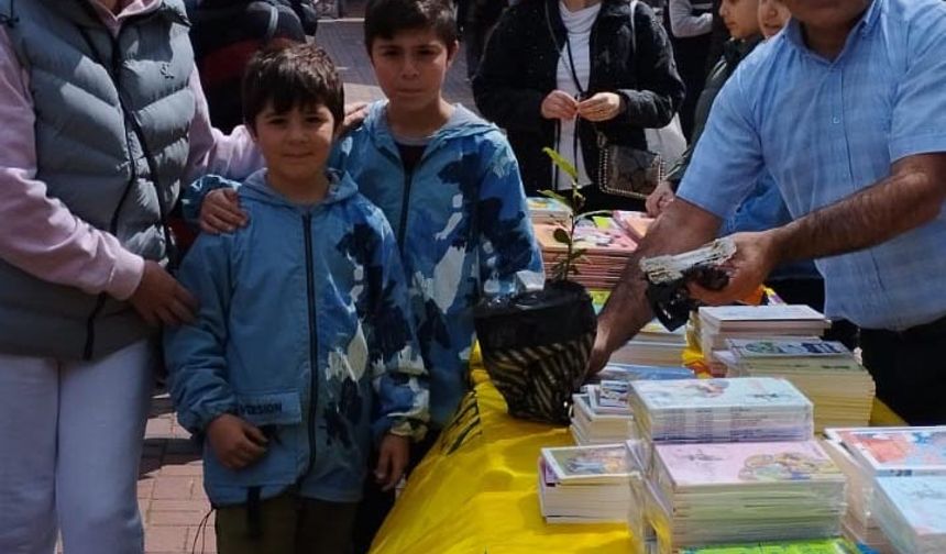 Çocuklar için ‘Oyuncak Silahını Getir, Kitabını Al’ etkinliği