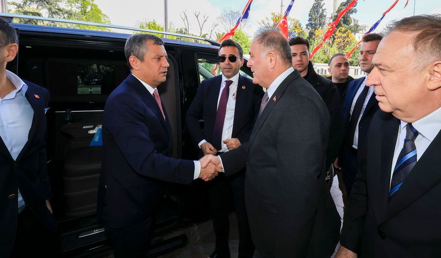 İstanbul- Özgür Özel Saraçhane'de konuştu