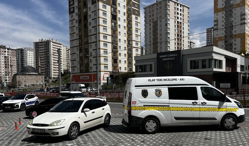 Kayseri'de 11'inci kattaki dairede çıkan yangında dumandan etkilendi