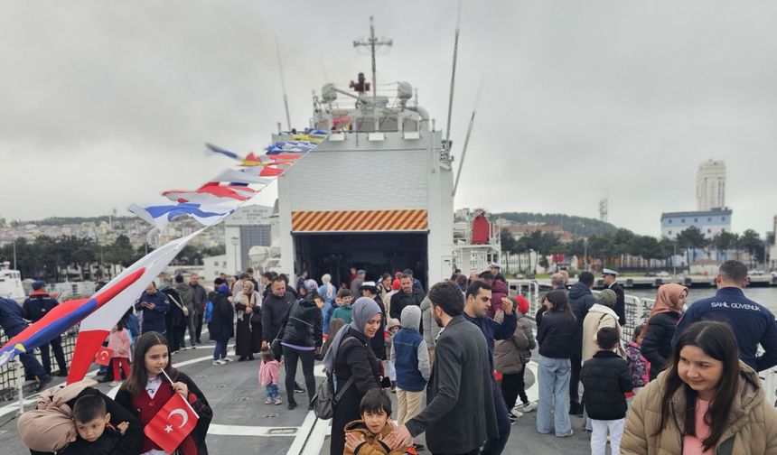 Samsun’da şehit ve gazi ailelerine denizde bayram kutlaması
