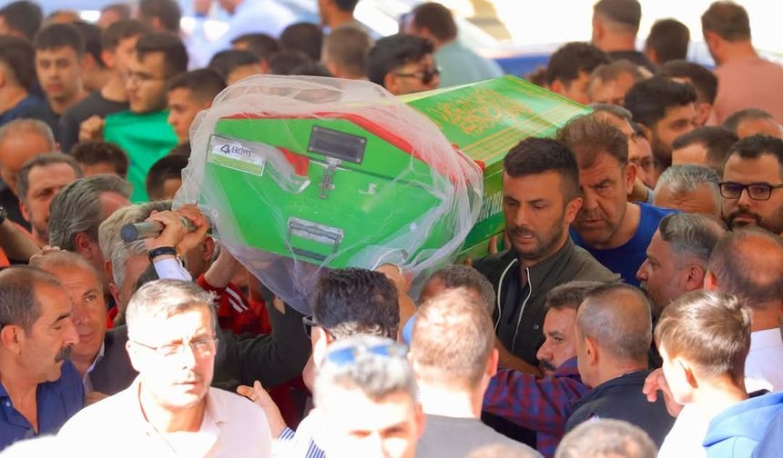 19 yaşındaki Ecem'in organları, hastalara umut oldu (2)
