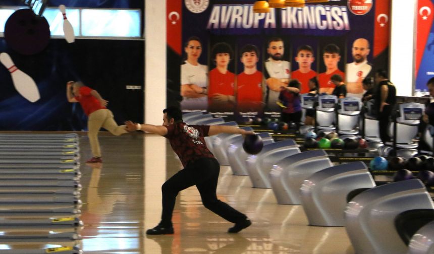Bowling 1’inci Lig ve Süper Bahar Ligi Türkiye Şampiyonaları Samsun’da devam ediyor
