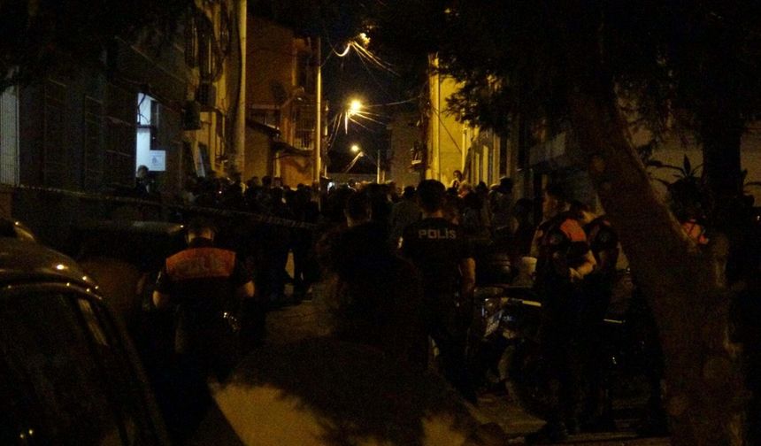 Eşini öldüren kadın tutuklandı, kızı ile nişanlısı serbest