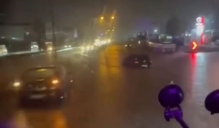 Hatay'da sağanak ve dolu, su baskınlarına neden oldu