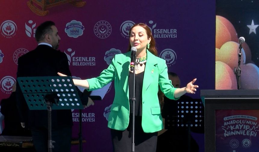 İstanbul - Bakan Göktaş: Bir anne çocuğunu yetiştirirken, aynı zamanda toplumun geleceğini de şekillendirir
