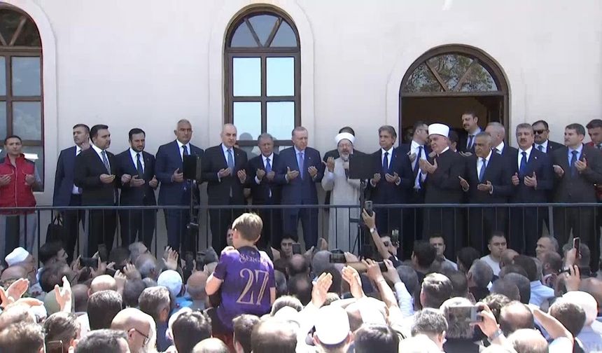 İstanbul - Cumhurbaşkanı Erdoğan, Gümrükçü İshak Ağa Camisi’nin açılış törenine katıldı