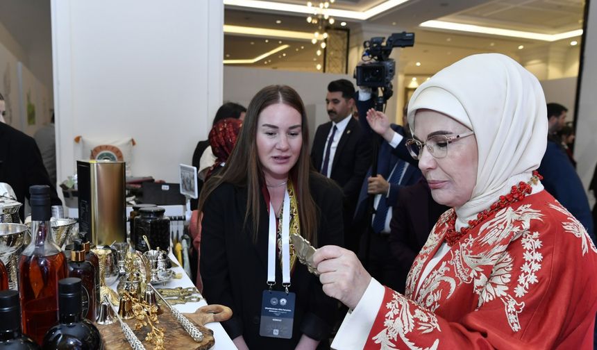 İstanbul - Emine Erdoğan: Forumun neticelerinin dünya için hayırlı olmasını diliyorum