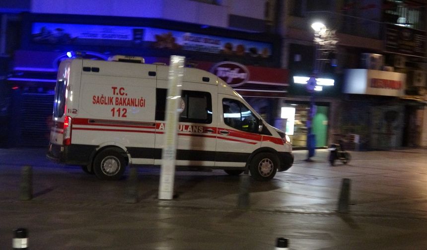 İzmir'de, husumetlilerinin silahla vurduğu eğlence mekanı işletmecisi yaralandı