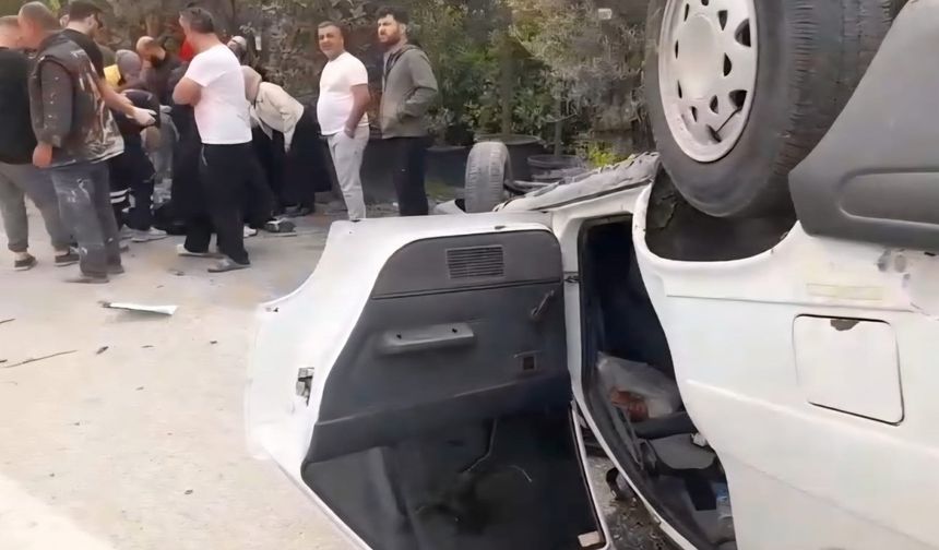 Sakarya'da otomobil ters döndü; 1 yaralı