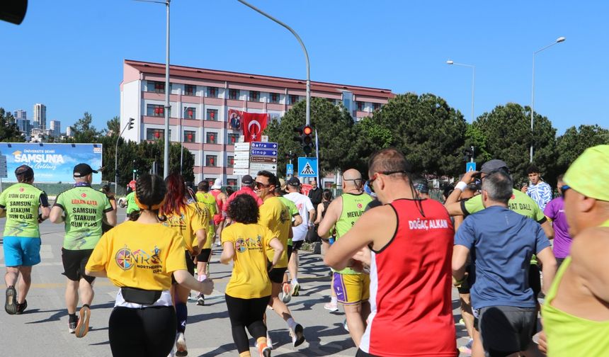 Samsun’da 19 Mayıs Uluslararası Yarı Maratonu başladı