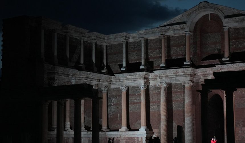 Sardes Antik Kenti'nde ilk kez gece müzeciliği deneyimi