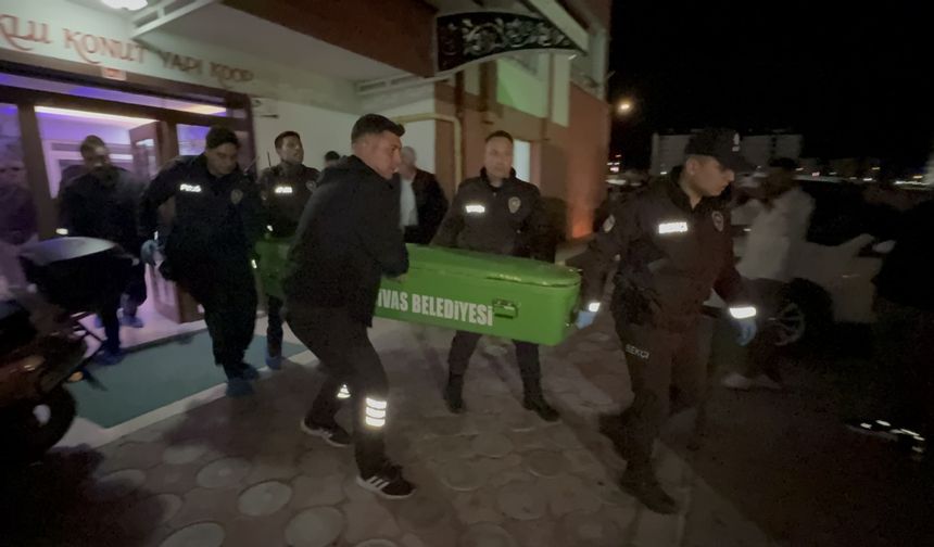 Sivas'ta vahşet: İki kardeş evlerinde öldürülmüş halde bulundu (2)