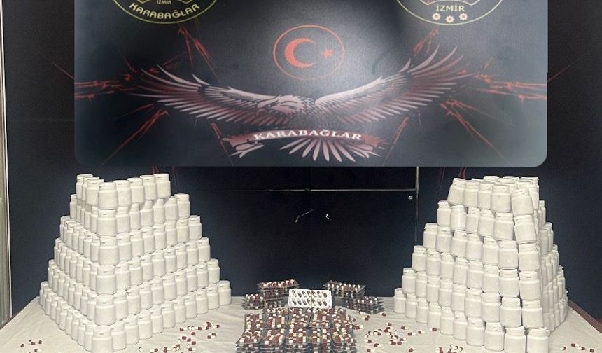 'Torbacının' zula evindeki çöp kovasında 46 bin 260 adet sentetik ecza maddesi ele geçirildi