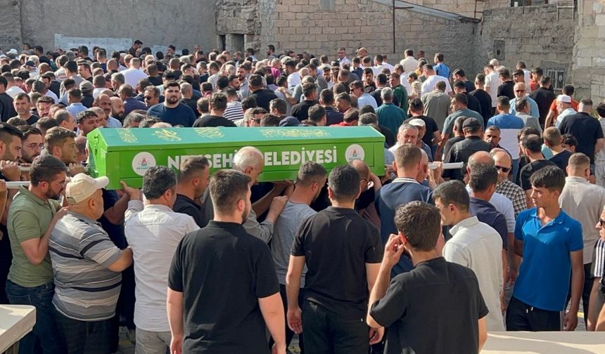 Aksaray'da sıcak hava balonu sürüklendi; pilot öldü (2)
