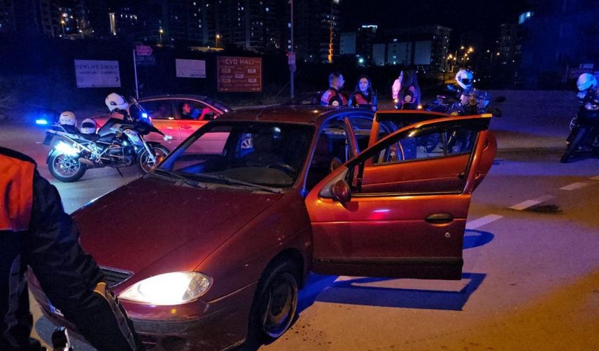 'Dur' ihtarına uymayan otomobildekilerden biri: Ben kaçmadım, neden kaçayım, şoför kaçtı