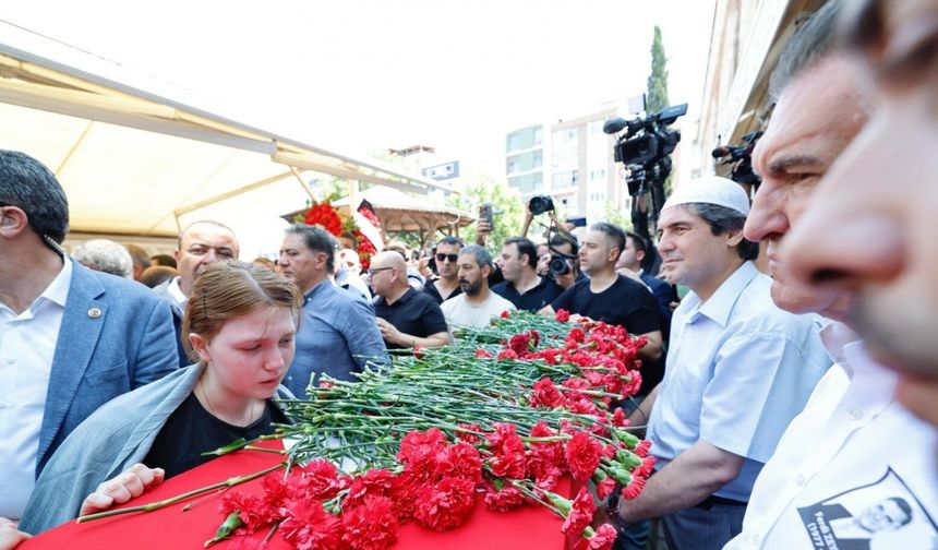 Ferdi Zeyrek, Manisa'da son yolculuğuna uğurlandı / Ek fotoğraflar