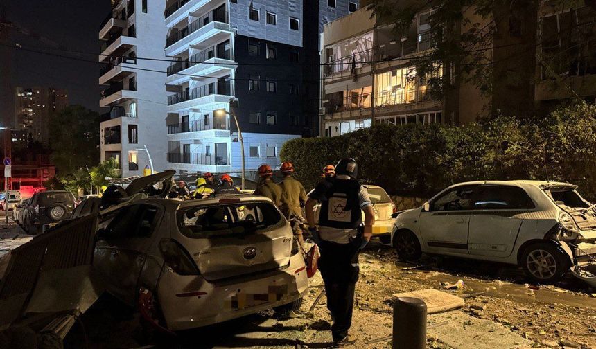 İran’dan İsrail’e füzeli karşı saldırı / Ek fotoğraflarla