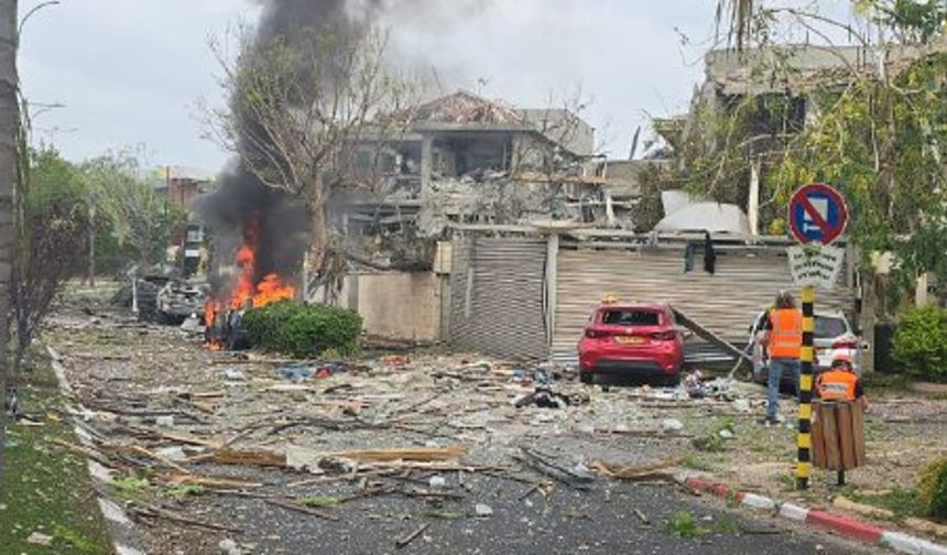 İran'dan, İsrail'e misilleme; Tel Aviv ve Hayfa'da patlama sesleri duyuluyor