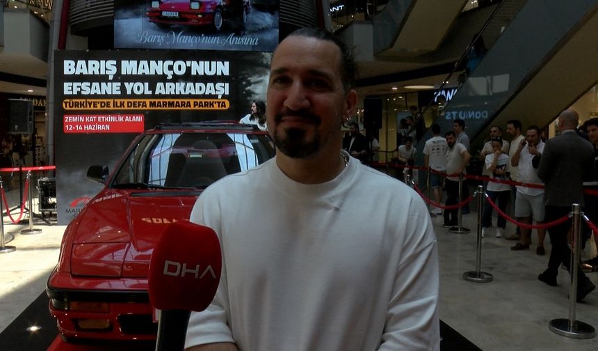 İstanbul - Barış Manço'nun 1991 model kırmızı otomobili sevenleriyle buluştu
