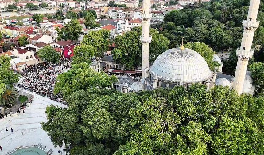 İstanbul- Bayram namazını Eyüpsultan Camii'nde kıldılar