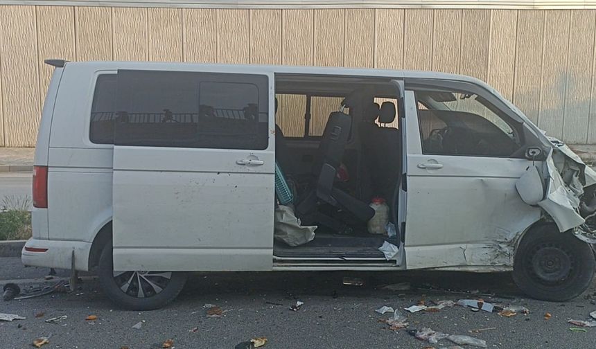 Kastamonu'da 3 araç kazaya karıştı; 9 yaralı
