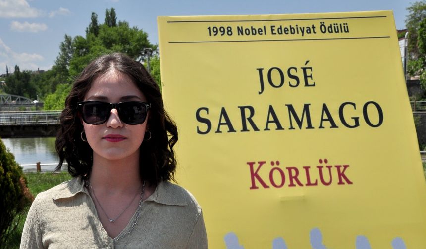 Liseliler, yıl boyu okudukları romanların karakterlerini canlandırdı / Ek fotoğraflar