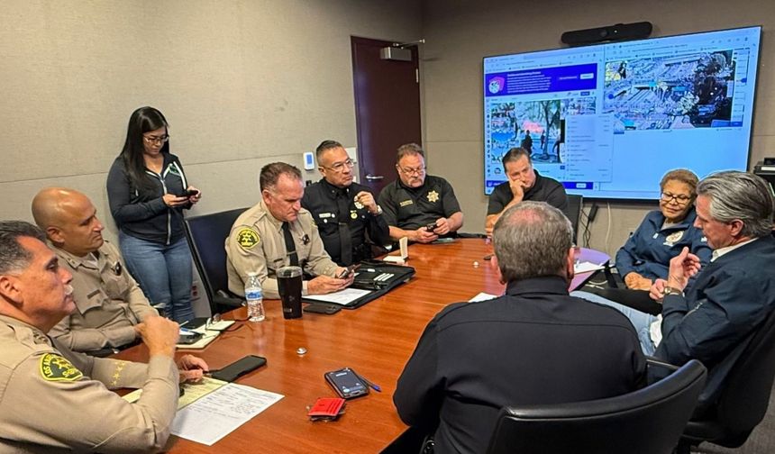 Los Angeles'ta kısmi sokağa çıkma yasağı ilan edildi