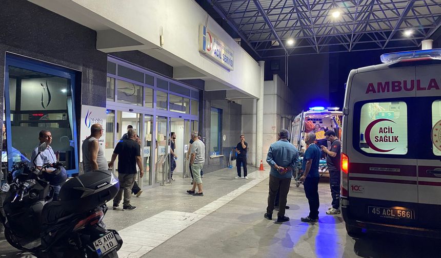 Manisa Büyükşehir Belediye Başkanı Zeyrek'i elektrik çarptı, hastaneye kaldırıldı (1)