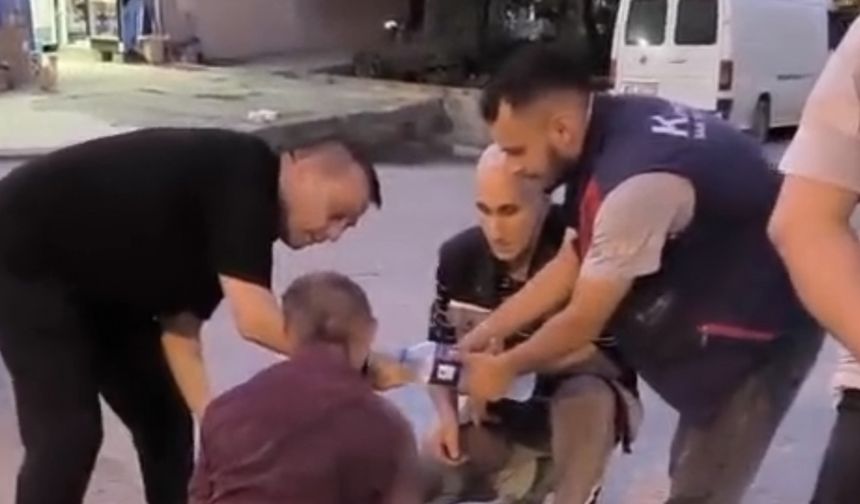 Yaya geçidinde motosiklet çarptı; kaza kamerada