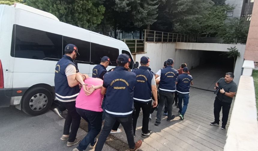 18 kilo altını gasbedip polislere ateş açtılar; 4 gözaltı (3)
