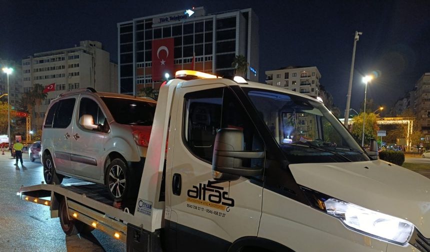 Adana'da yapılan trafik denetiminde 98 sürücüye 596 bin TL para cezası kesildi