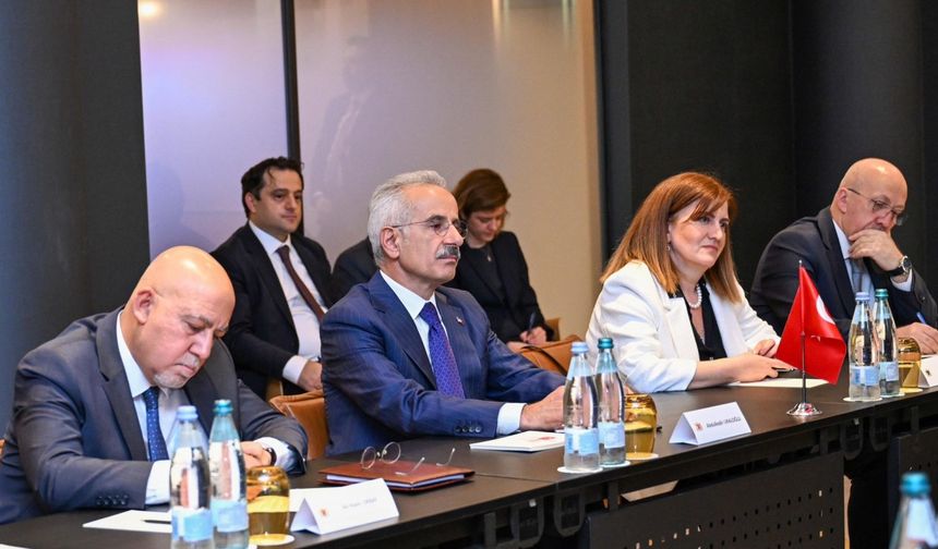 Bakan Uraloğlu, Gürcistan Ekonomi ve Sürdürülebilir Kalkınma Bakanı Kvrivishvili ile görüştü