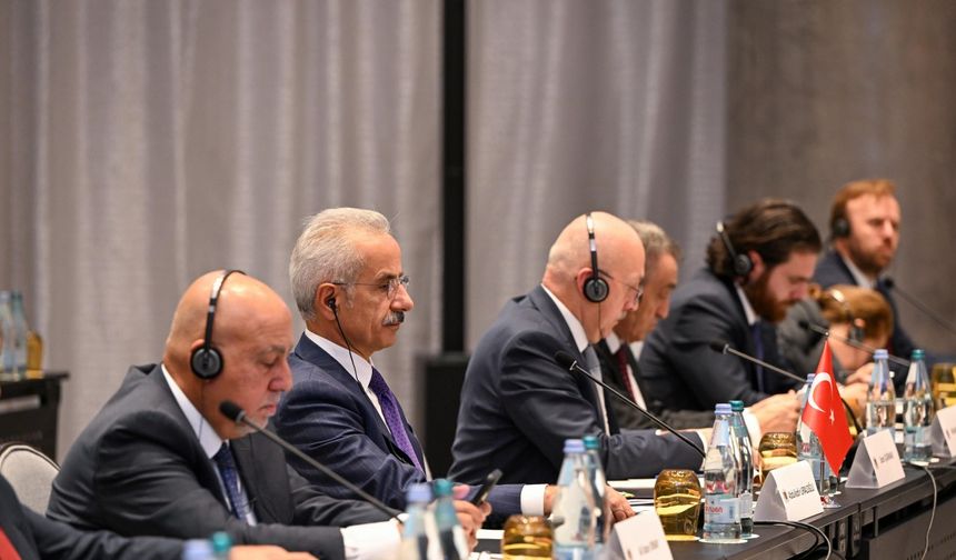 Bakan Uraloğlu: Türkiye ve Gürcistan arasında 5 milyar dolarlık ticaret hacmi hedefine ulaşmak için çalışıyoruz