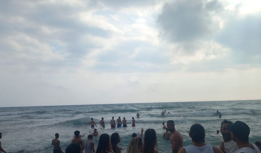 Hatay'da boğulma tehlikesi geçiren kişi ekiplerin müdahalesiyle kurtarıldı
