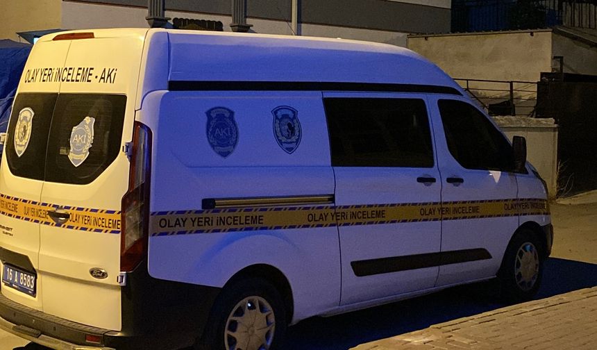 3'üncü kattan düşen Eylül, ağır yaralandı