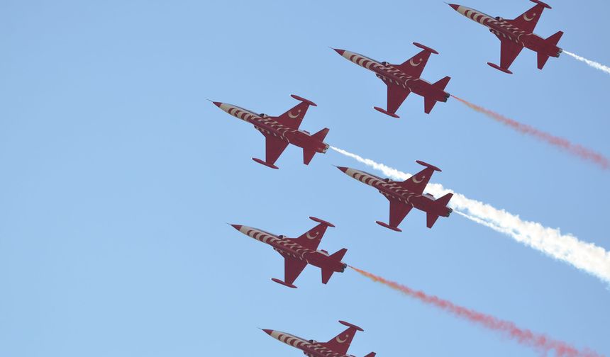 Bakan Bak: Geleceğe gençlerimizle yürüyeceğiz (2)